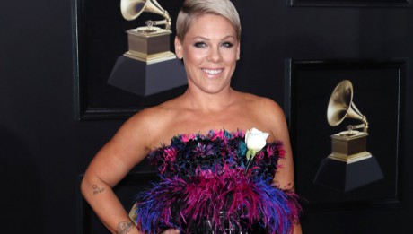 pink-outfit-2018-grammy-awards-ftr